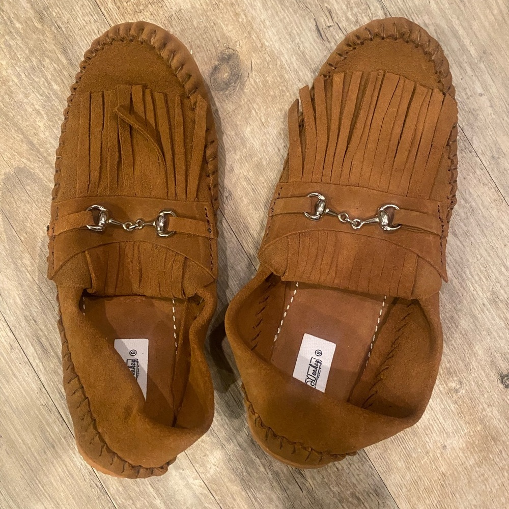 Broncy Donkey Women's Suede Fringe Moccasins in Tan